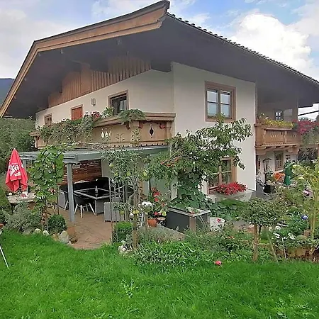 With Garden In The Salzburg Region Piesendorf